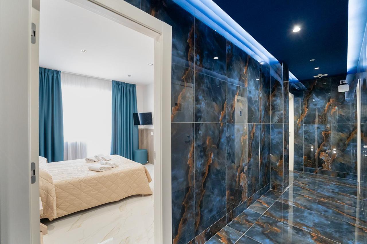 Готель P.C. Boutique H. De Gasperi, Napoli Centro, By Clapa Group Екстер'єр фото